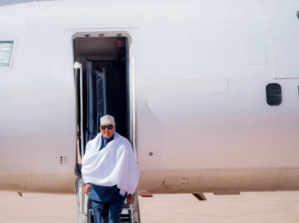 You are currently viewing زيارة رئيس جمهورية صوماليلاند د. عبدالرحمن محمد عبدالله إلى عيريقافو… رجل السلام يقود مسيرة المصالحة والوحدة الوطنية